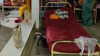 BHMS running an allopathy hospital under guise of clinic In Agra Patients being treated without examination