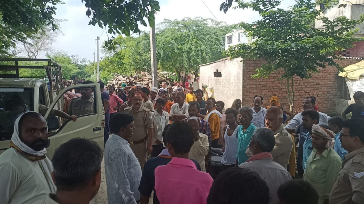 old woman murdered by slitting her throat in Bhadohi