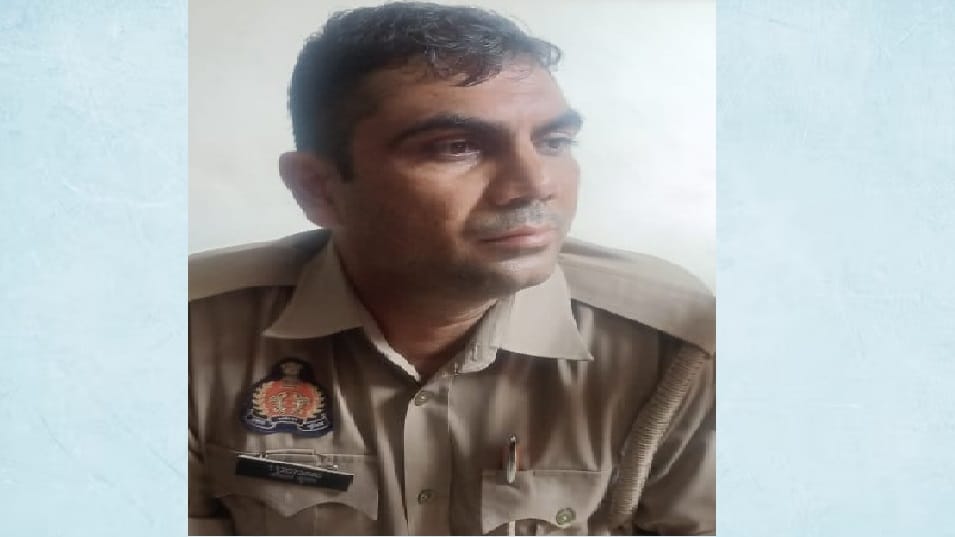 Constable arrested for taking bribe in Moradabad, case also registered against inspector