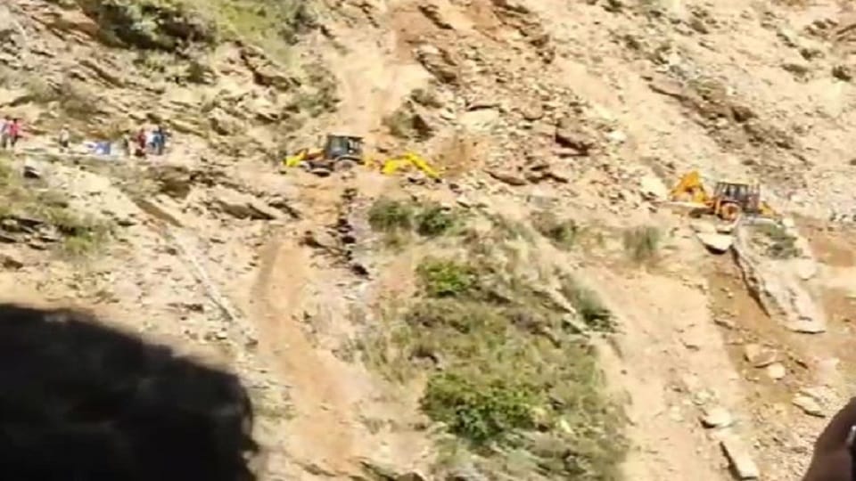 Passengers worried due to debris falling in Quarb almora