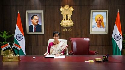 new CM of Delhi atishi took charge of post of Chief Minister