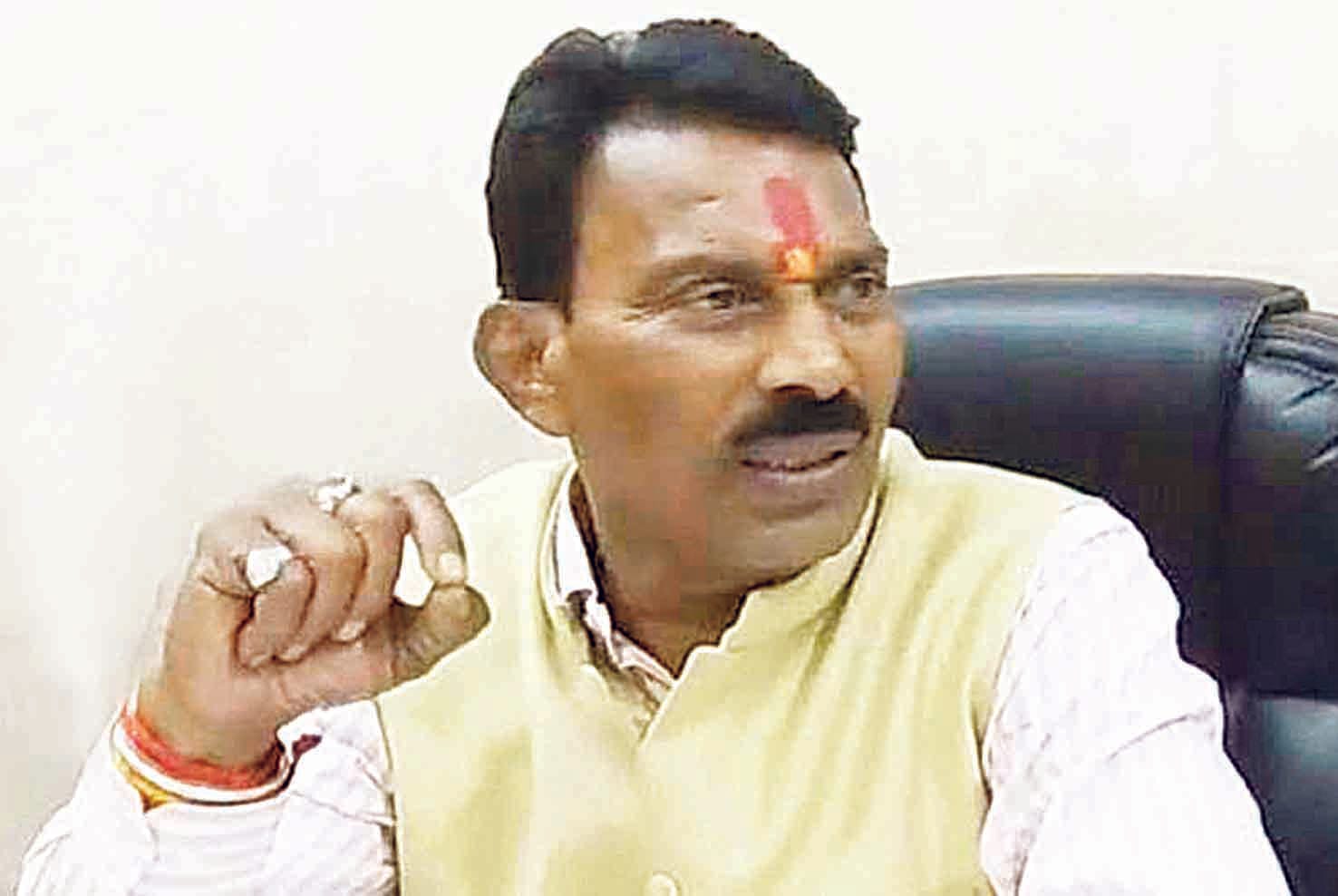 मंत्री तुलसी सिलावट।