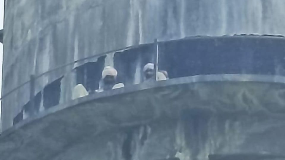 Elderly couple sitting on a water tank fell ill in Halwara