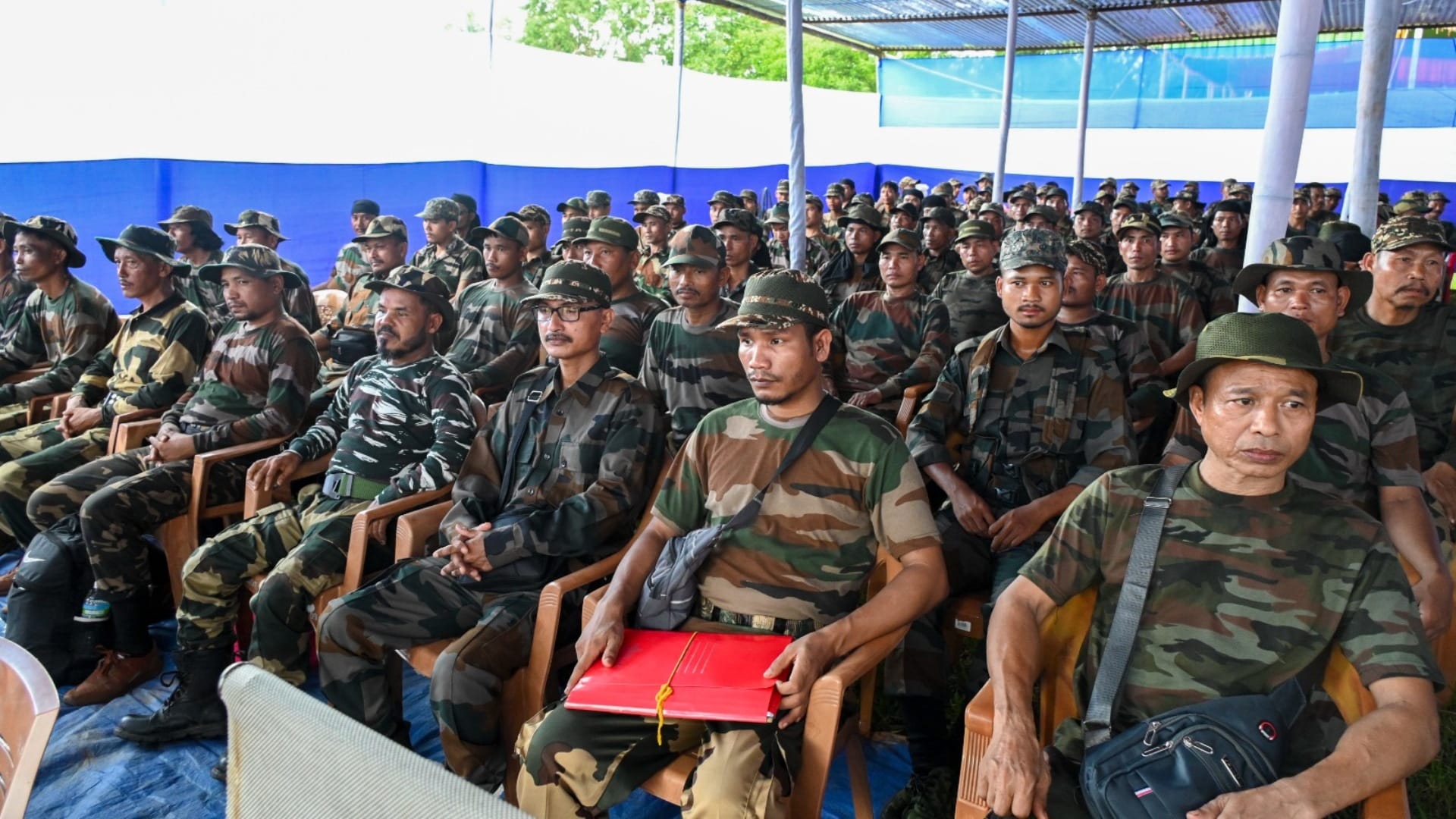 500 militants lay down arms before Tripura CM Manik Saha, news in hindi