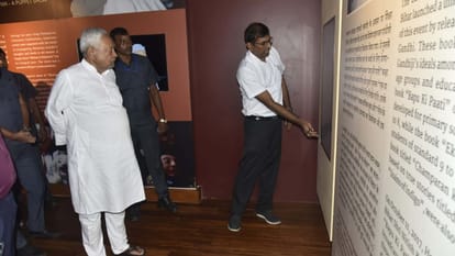 Bihar News : CM Nitish Kumar visit Bapu Tower Gardanibag patna mahatma gandhi hindi bihar news hindi
