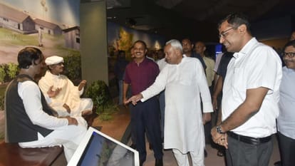 Bihar News : CM Nitish Kumar visit Bapu Tower Gardanibag patna mahatma gandhi hindi bihar news hindi