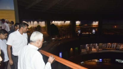 Bihar News : CM Nitish Kumar visit Bapu Tower Gardanibag patna mahatma gandhi hindi bihar news hindi