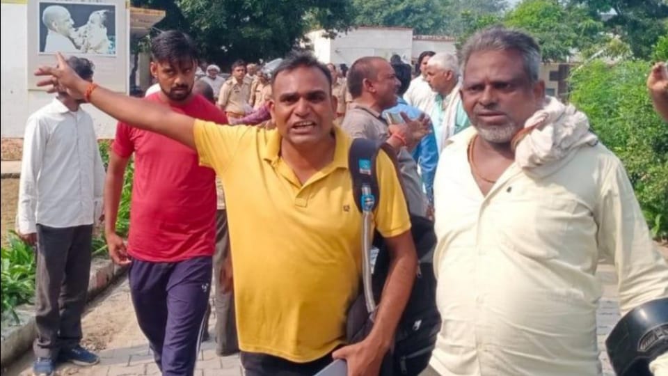 Murder of innocent student in hathras of UP manager kept telling lies after lies did not tell for two hours