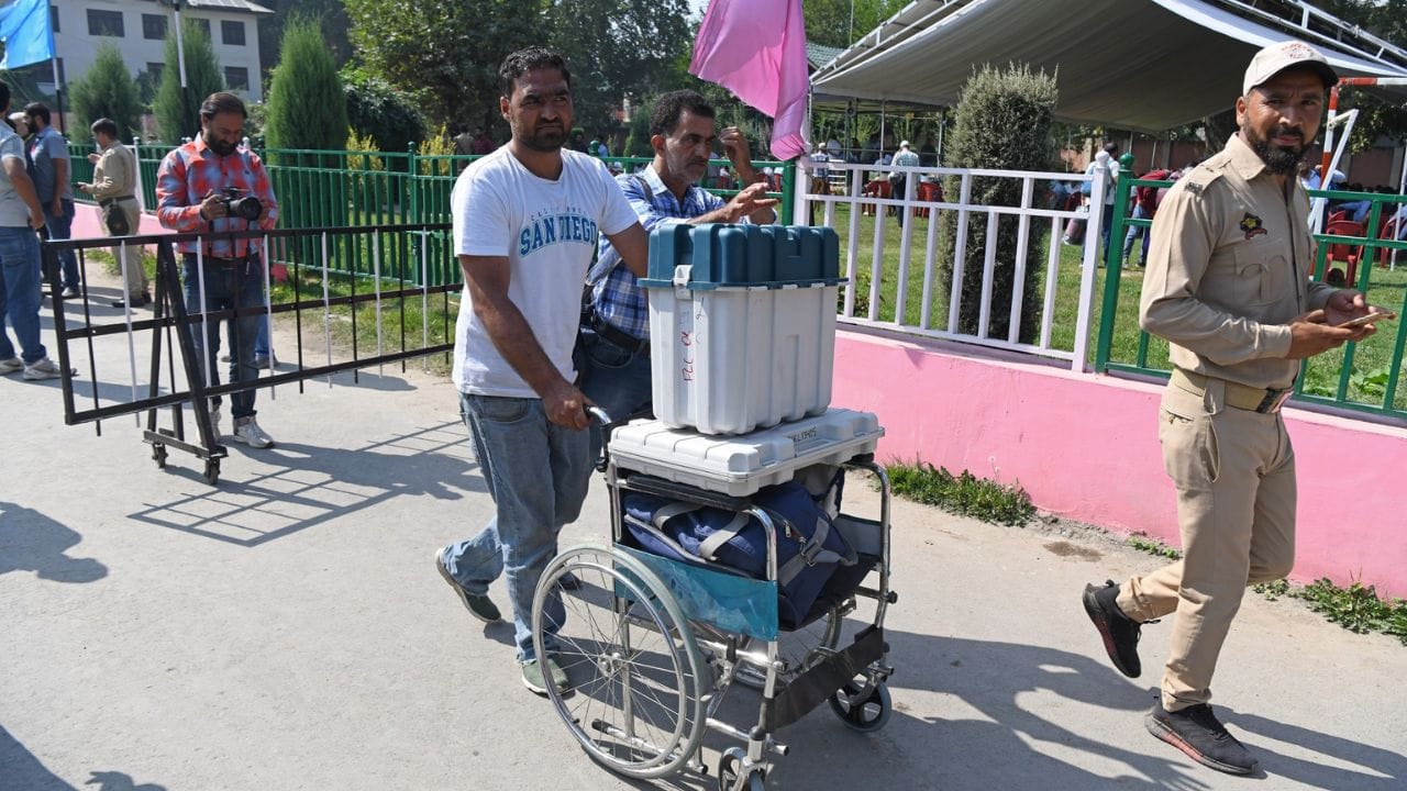 J&K: Preparation for second phase in Srinagar, polling officials shifted EVM amid security, see pictures