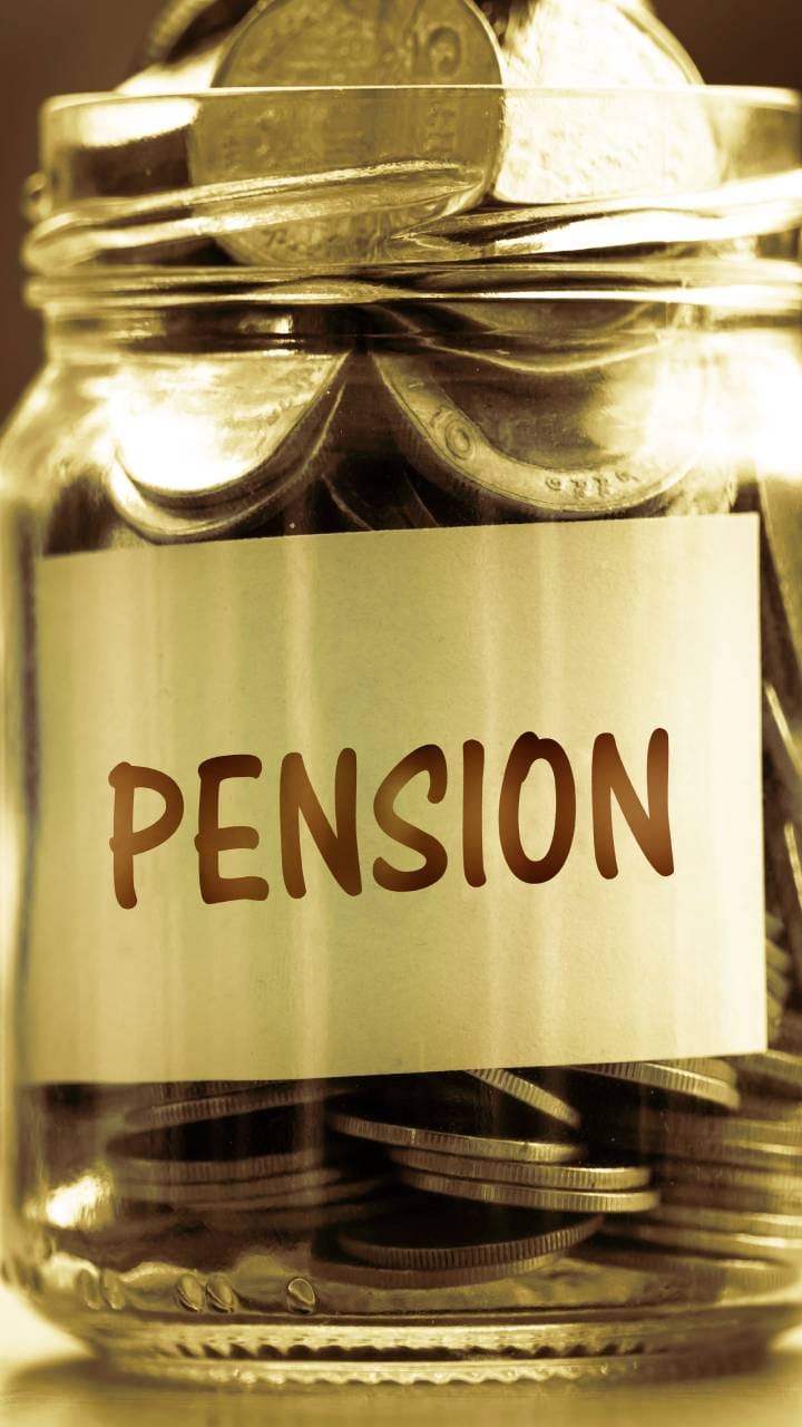 In Kushinagar, old age pension was also taken in the name of dead people, now the matter has come to light.