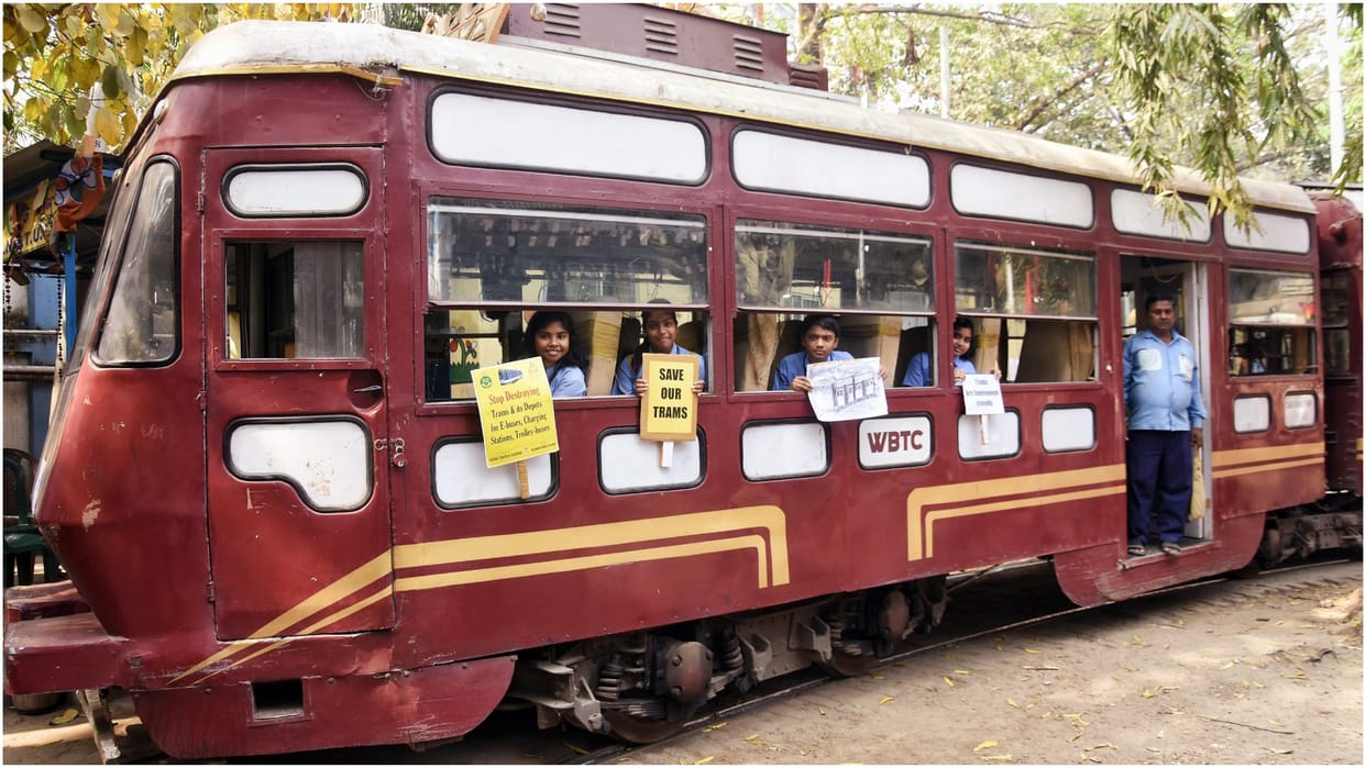 Bengal govt to discontinue tram service in Kolkata barring one short stretch