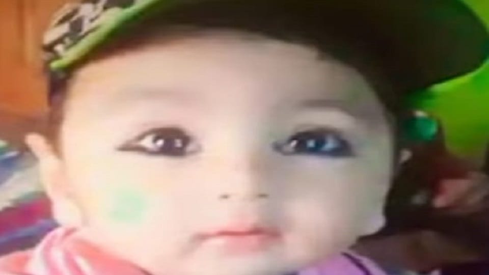 Bijnor: 11 month old child died due to electric shock in the refrigerator, mother said, 'Oh my son is gone'