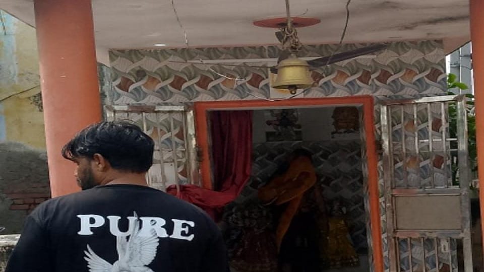 husband death wife had to take an oath in temple of the police post then believed