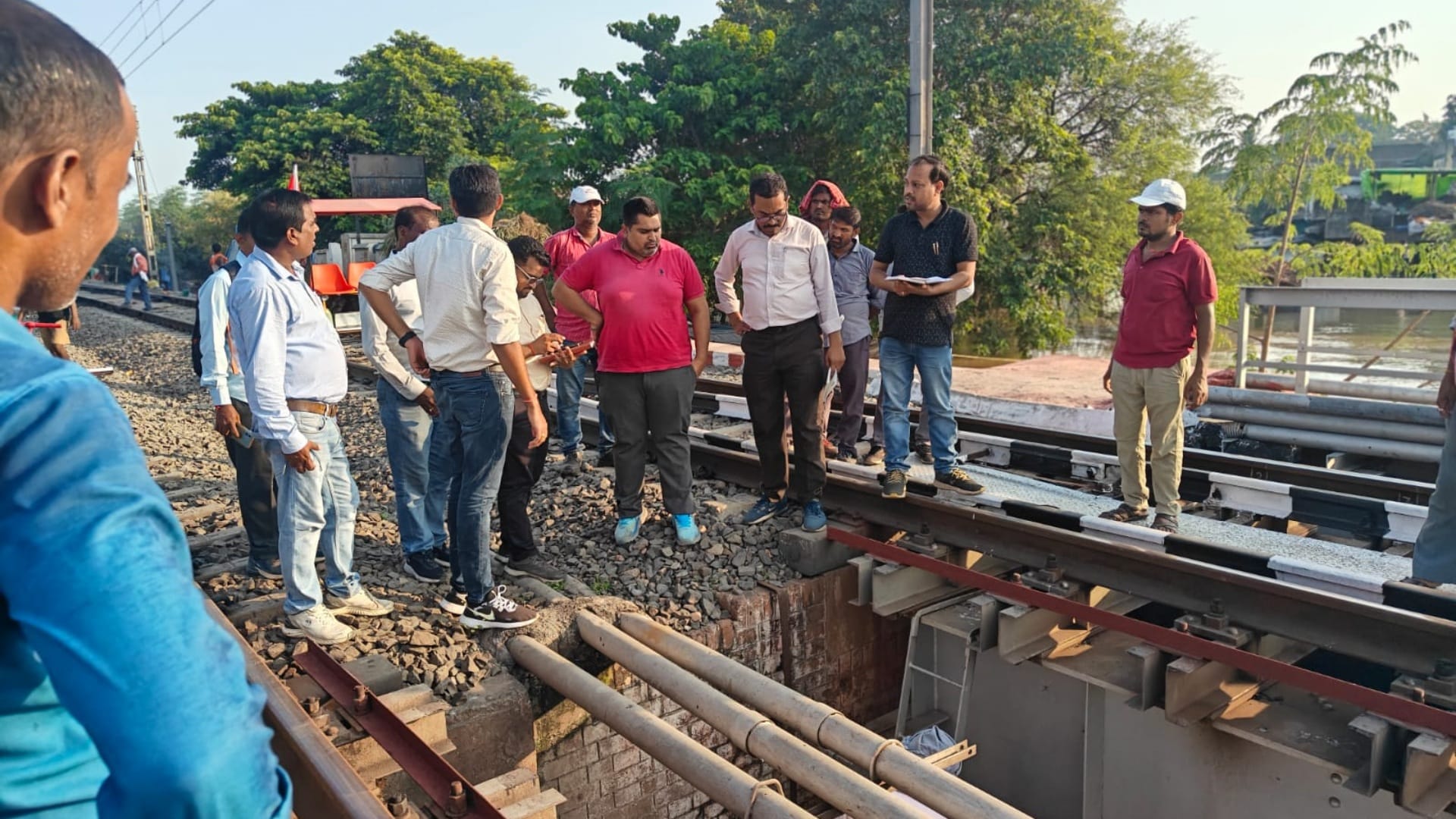 Munger News: Operation started on Jamalpur-Bhagalpur railway line on third day, passengers got relief