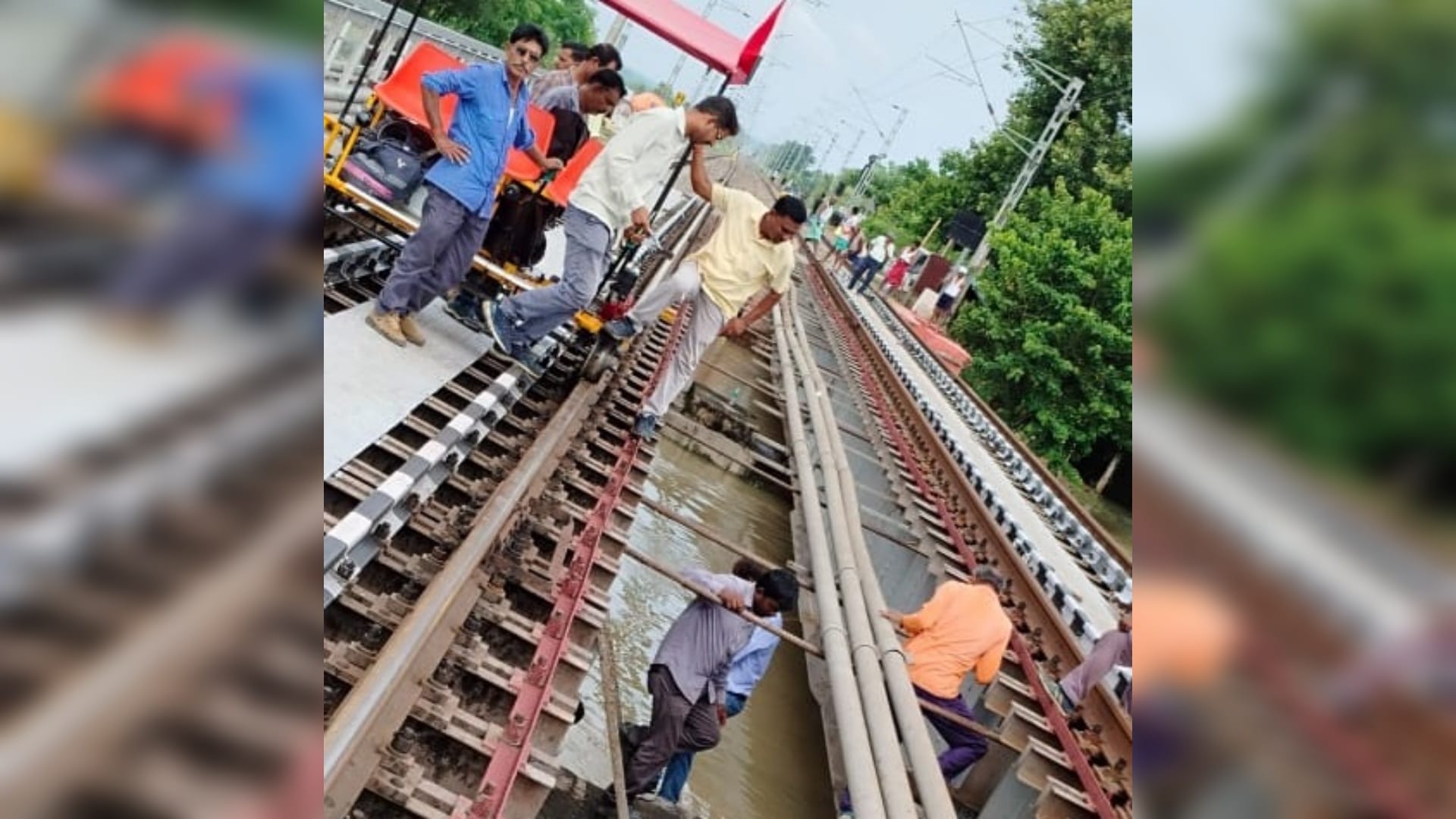 Munger News: Operation started on Jamalpur-Bhagalpur railway line on third day, passengers got relief