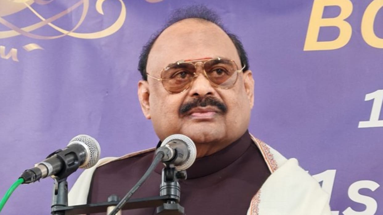 Pakistani leader Altaf Hussain claims Parliament holds no significance army is sole authority