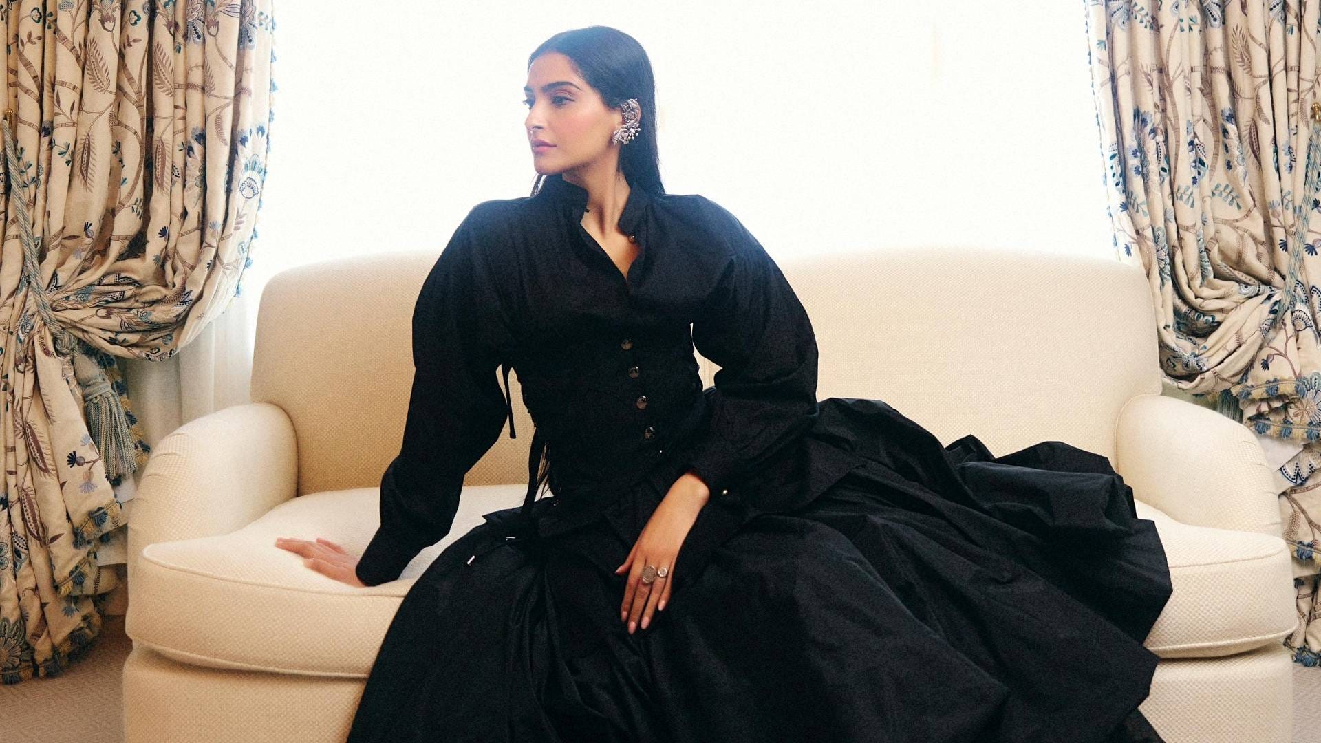 Sonam Kapoor shared her son vayu cute pictures husband anand ahuja said growin up quick