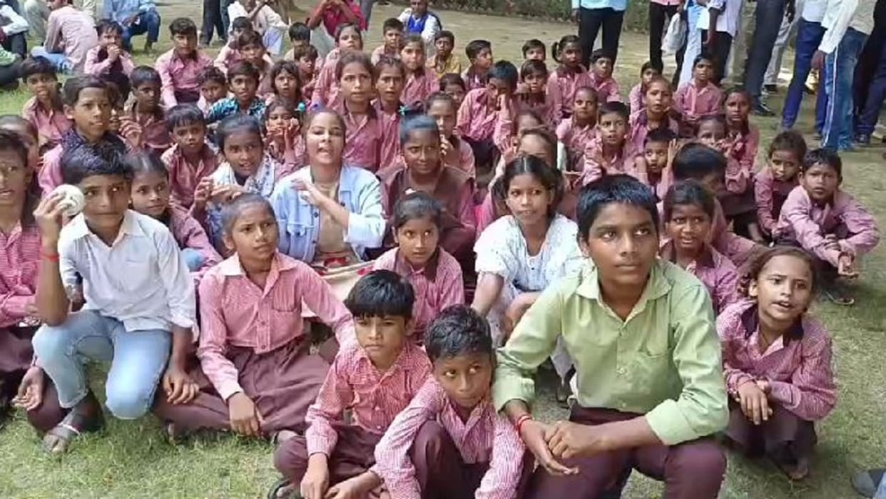 students protested against the teacher suspension in lakhimpur kheri