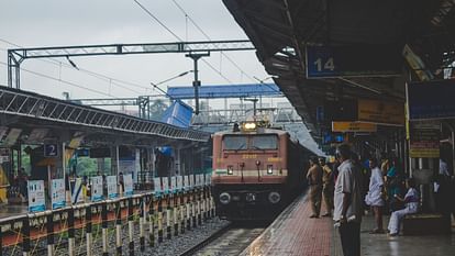 Long waiting list for trains on Diwali