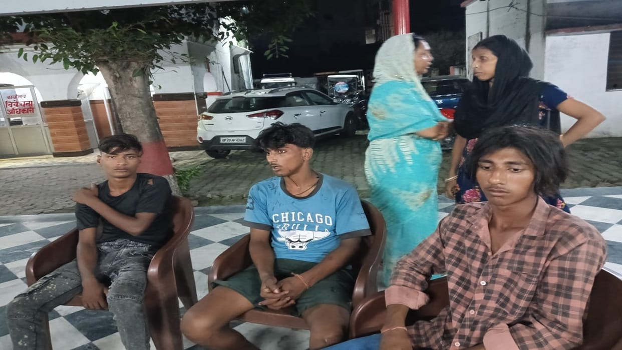 fight between two groups over smoking cigarettes outside the gym sparked in Bareilly