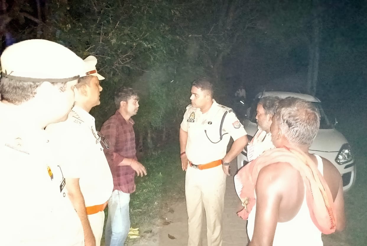 Five years old child's dead body found in a pond in Amethi.