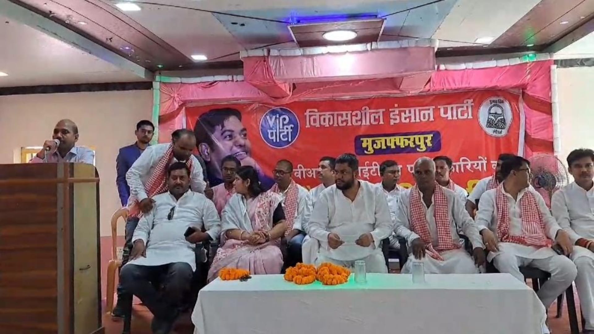 Bihar: Mukesh Sahni says If NDA contests election by making Nitish its face, then let it fight, Tejashwi Yadav