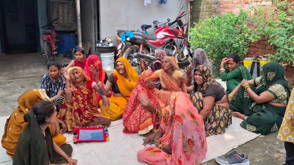 Hathras Murder Case Postmortem Report Reveals Child Was Strangled to Death News in Hindi
