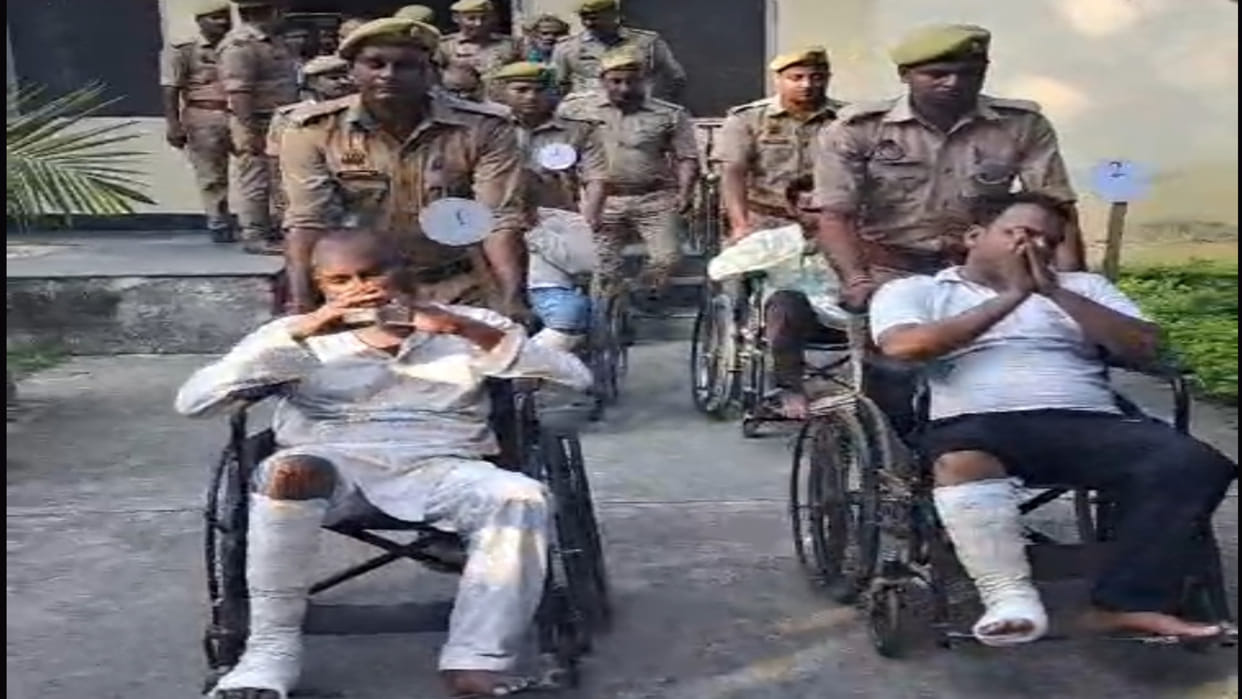 Kushinagar police is investigating the foreign connections of the accused in the fake note case.