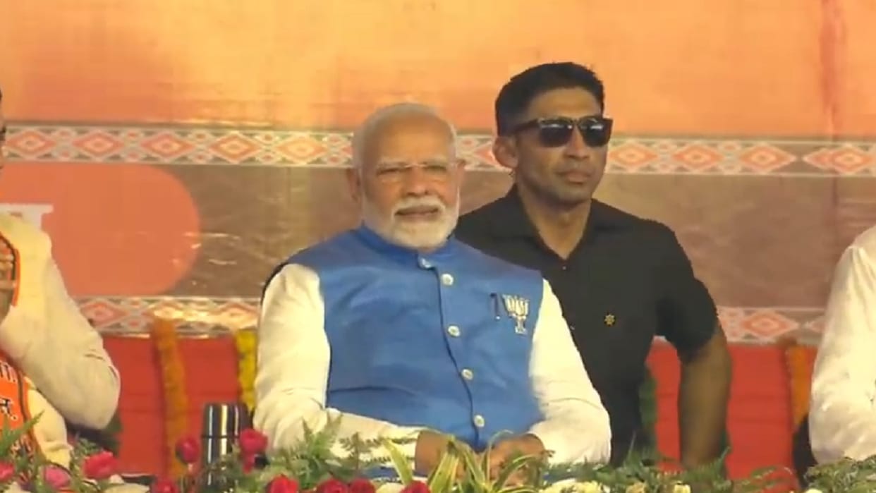 PM Modi told Make in India success story Mobile phone exports increased by 7500 percent in 10 years