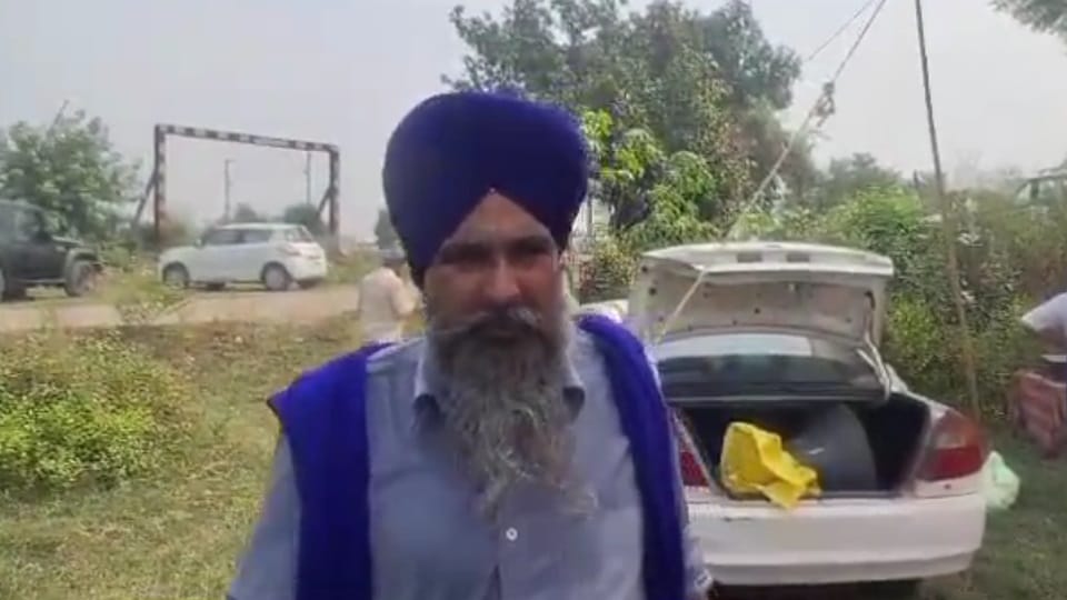 Kisan Mazdoor Sangharsh Committee protest Amritsar-Delhi rail track in Devidaspura