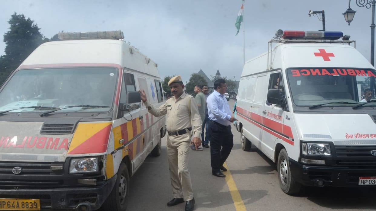 Shimla Ambulance Passengers being carried in patient vehicles RTO action on Ridge