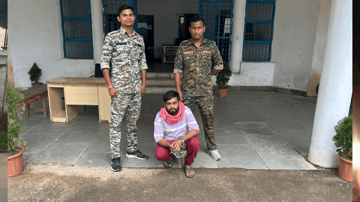 Newly married woman hanged herself and police arrested her husband in raigarh