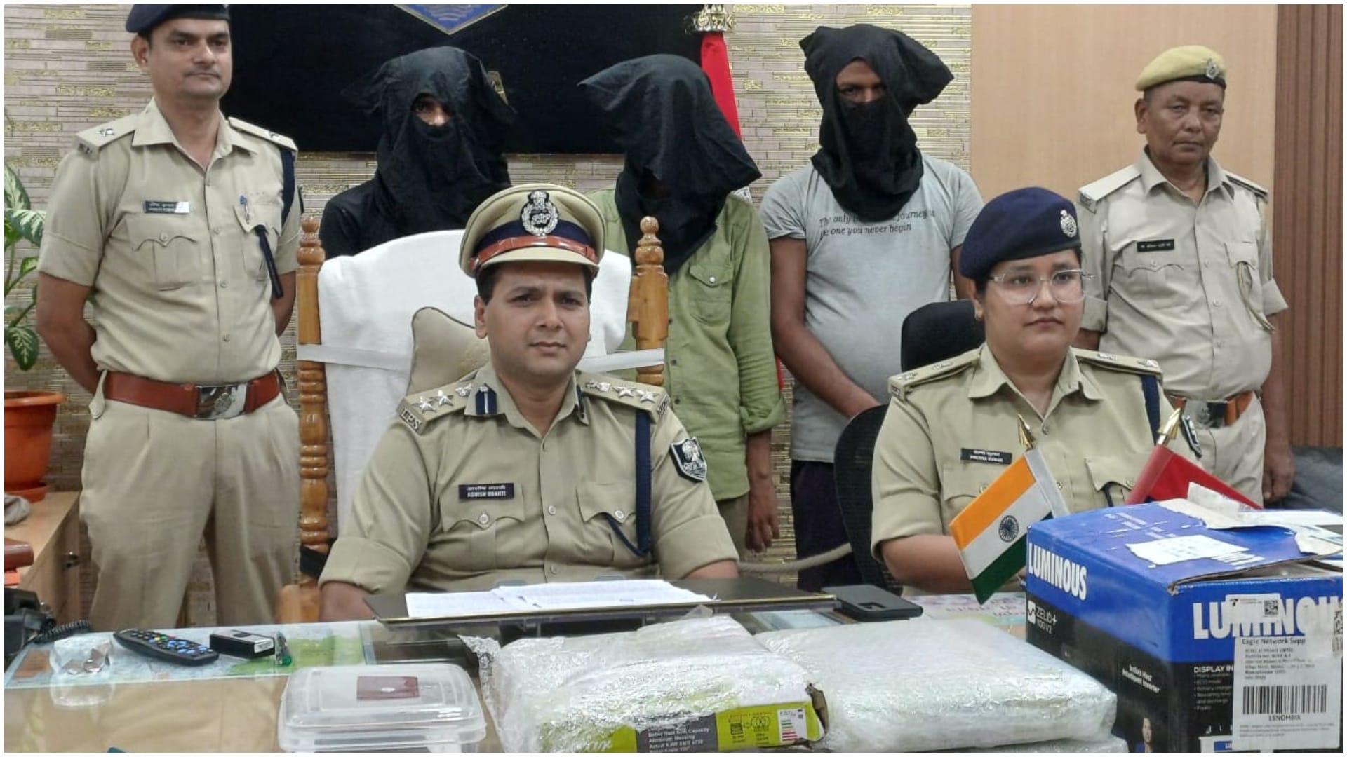 Bihar News : Gaya police arrested three  fraud cheating in online shopping Bihar Police