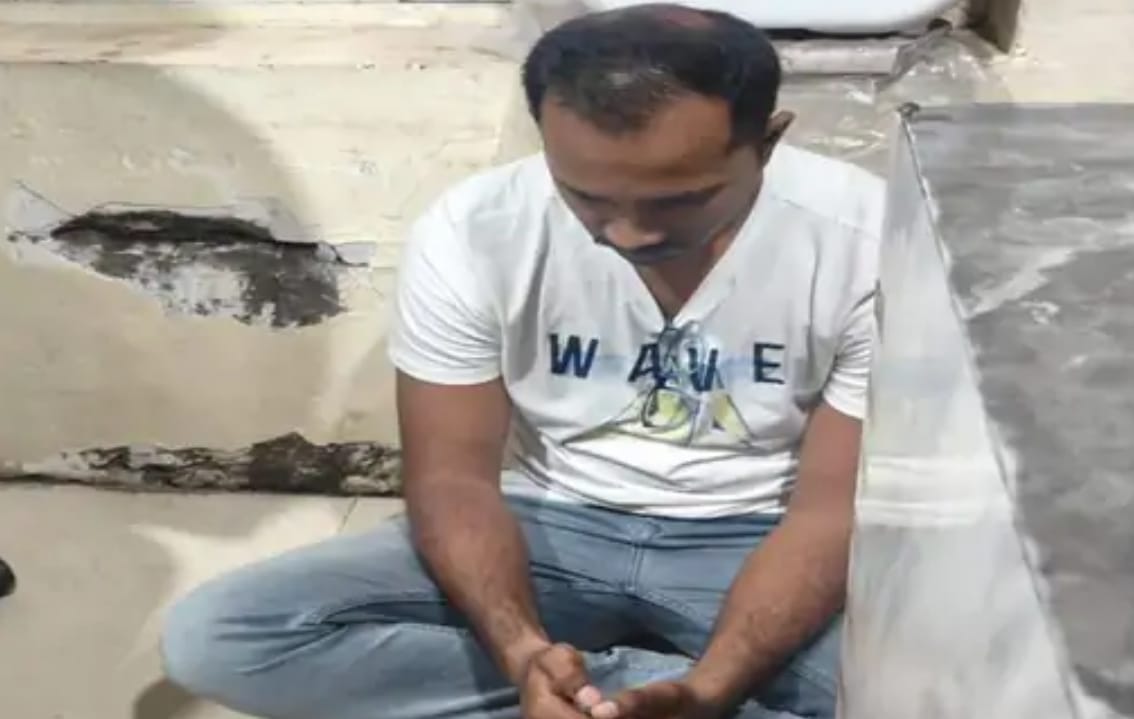 Indore News: A youth arrested for cheating in the name of getting a car from the army canteen, used to call hi