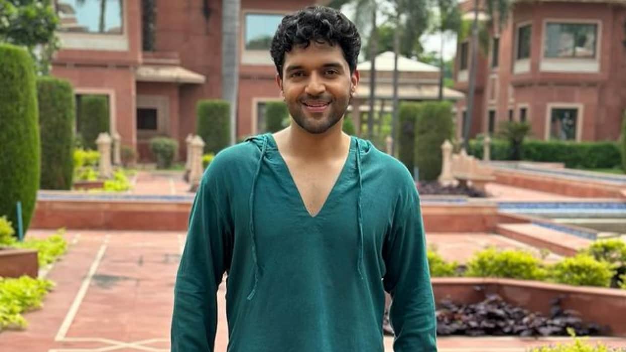 Guru Randhawa talks about the comparison between Bollywood and the Punjabi film industry Know What he says