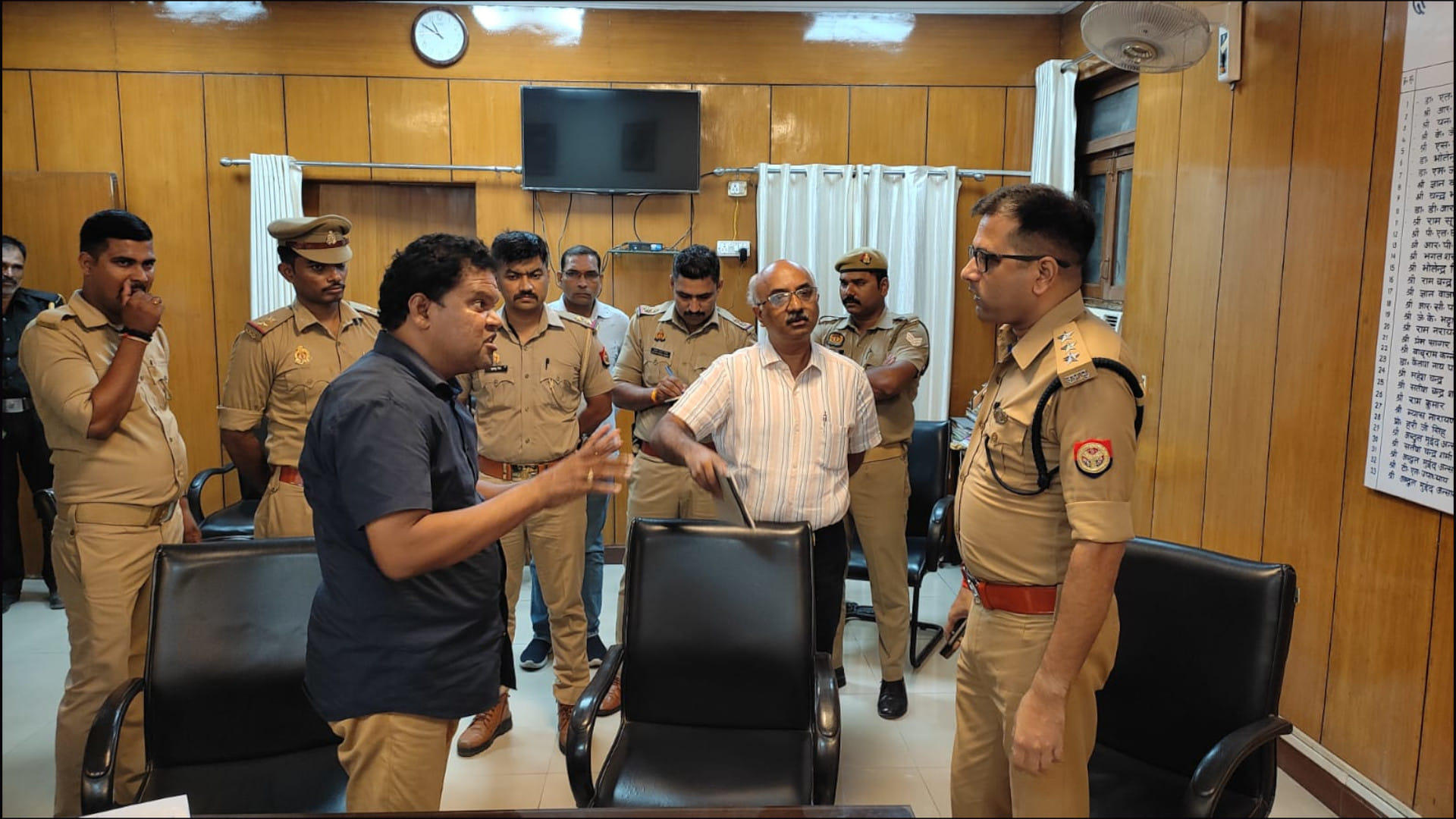 In Gorakhpur  DDU, Professor angry over not getting clear NOC...sit on strike