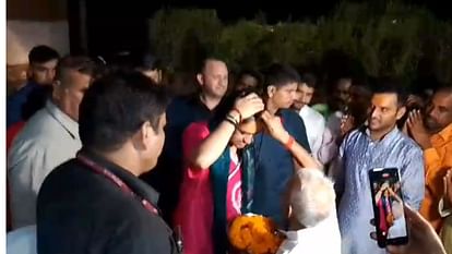 Baba Bageshwar Sarkar Pandit Dhirendra Shastri visit in kashi