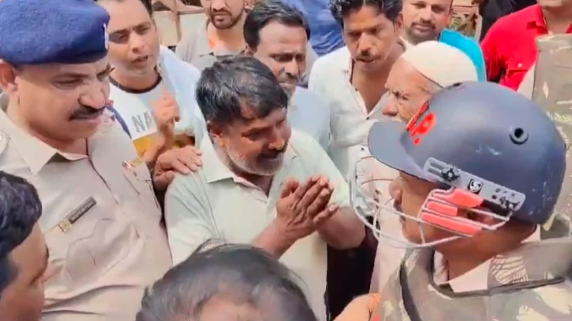 Disturbance in Maksi: Markets, schools-colleges remained closed, funeral procession took place amid security