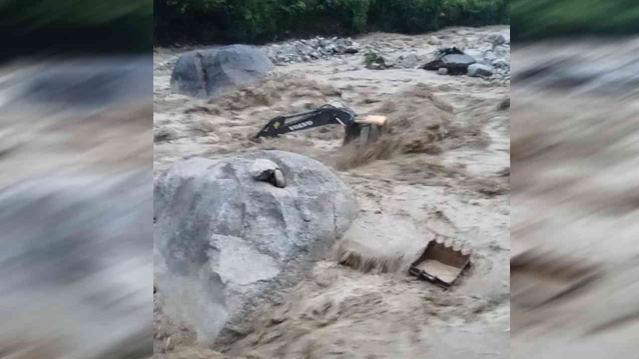 Uttarakhand Weather News tehri Heavy rain water level of rivers increased movement on highways roads difficult