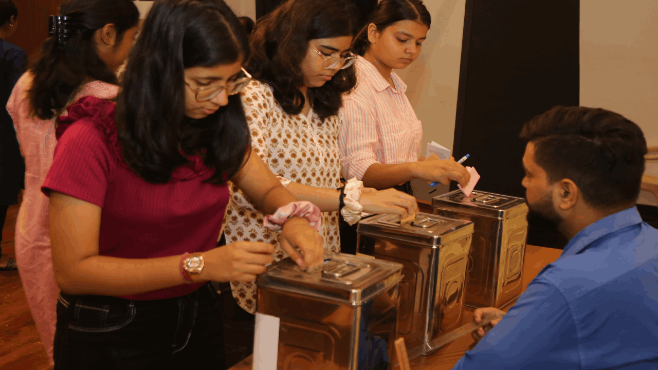 DUSU Election voting ends Students showed enthusiasm see pictures