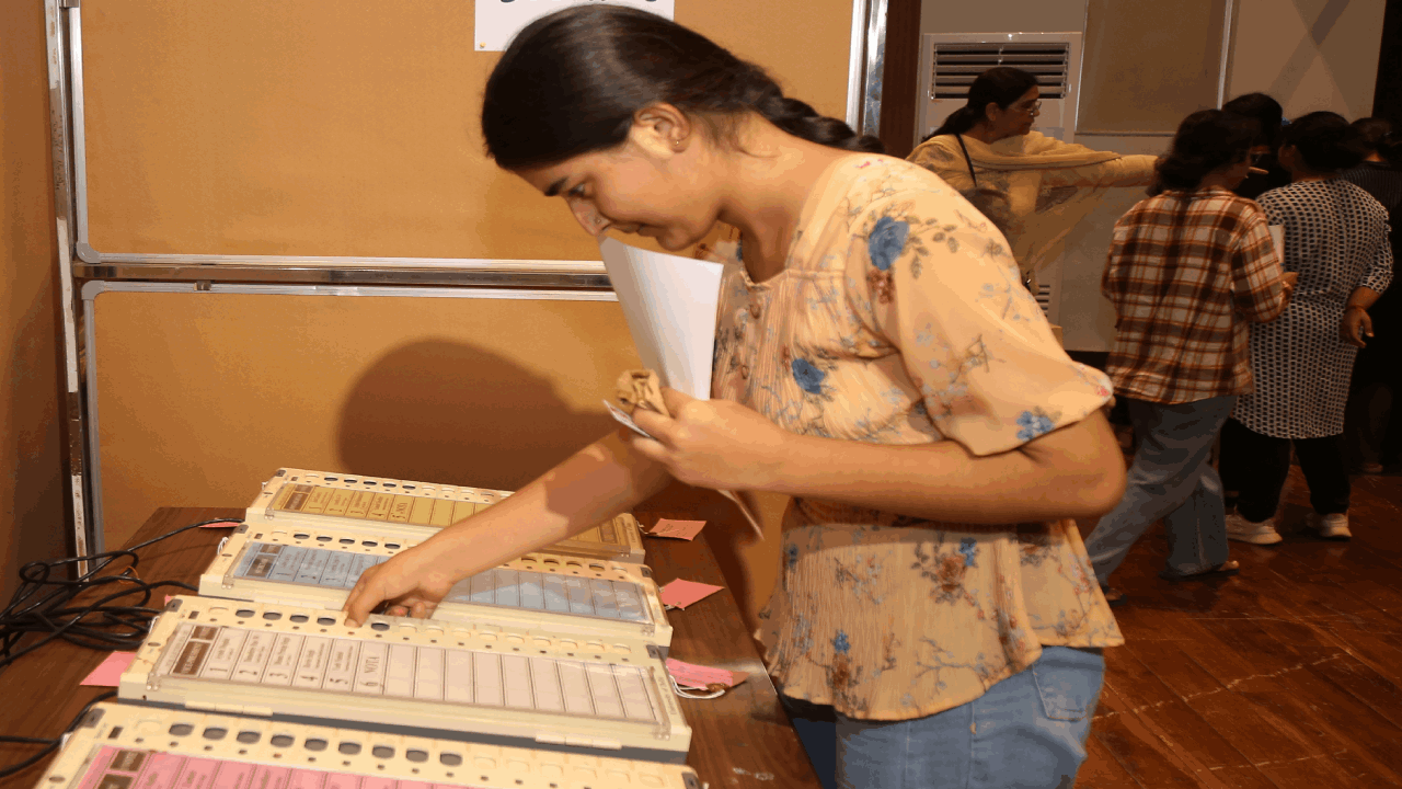 DUSU Election voting ends Students showed enthusiasm see pictures