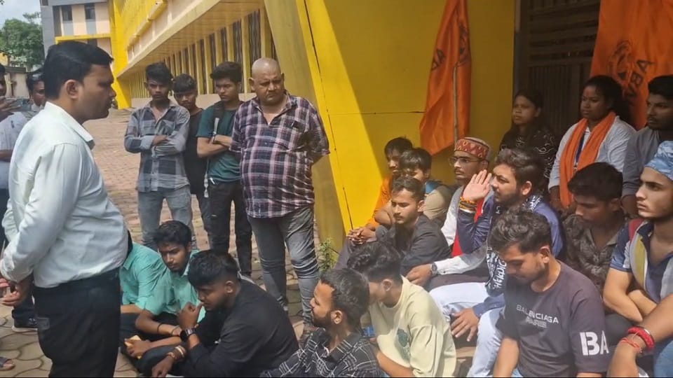 Teacher slaps student for saying Jai Shri Ram ABVP leaders lock him and raise slogans in Raigarh