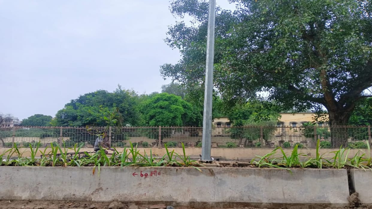 Conductor died due to electrocution in electric pole, incident happened in the morning