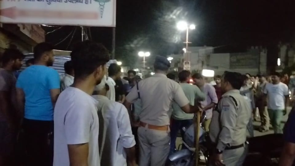Roorkee News Woman dies after giving birth child in hospital family create ruckus try to vandalise hospital