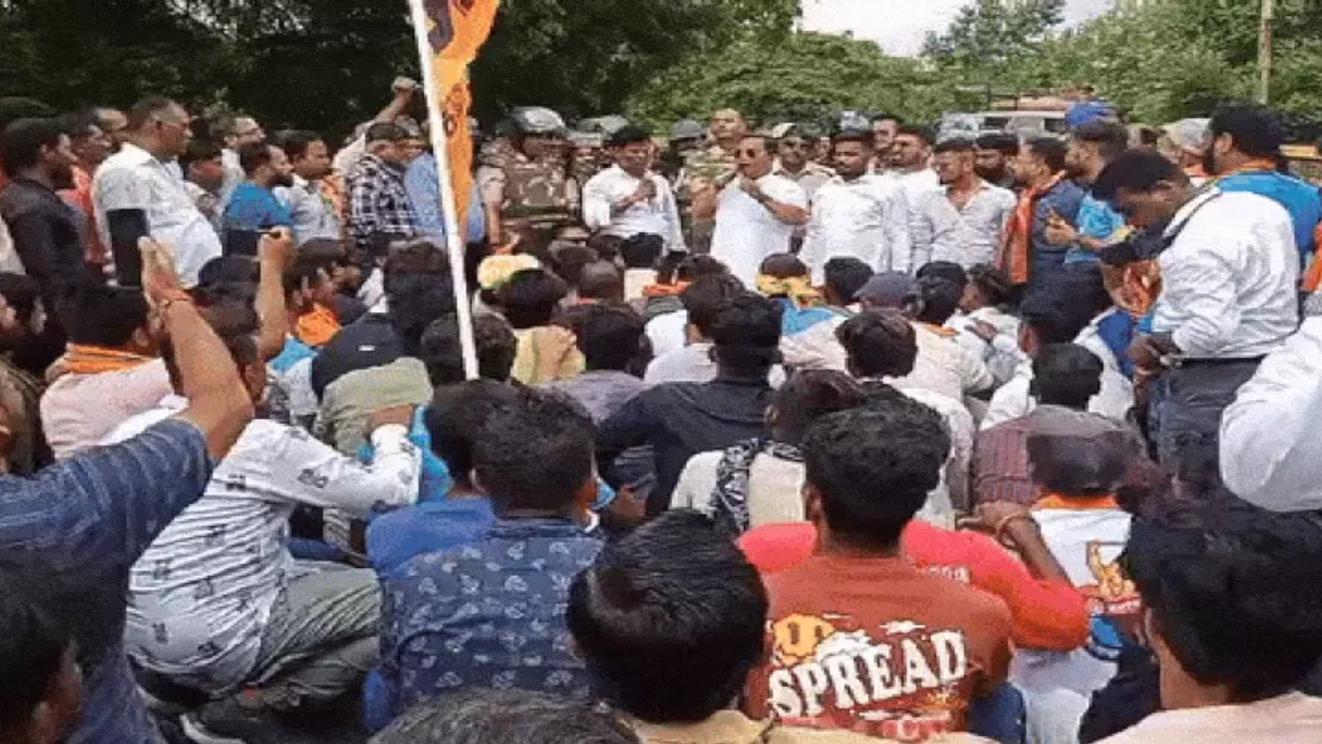 Jabalpur: Hindu organization arrived to demolish the under construction mosque, gave ultimatum, created ruckus