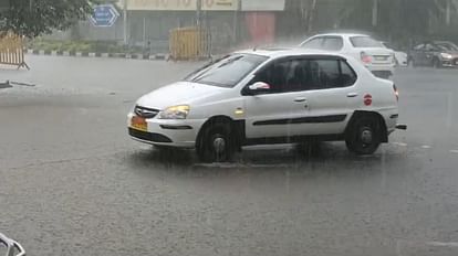 Weather: MP में बारिश का सिस्टम एक्टिव, राजधानी समेत 23 जिलों में हुई बारिश, मालवा-निमाड़ में बारिश का अलर्ट Weather: Rain system active in MP, rain in 23 districts including the capital, rain alert in Malwa-Nimar