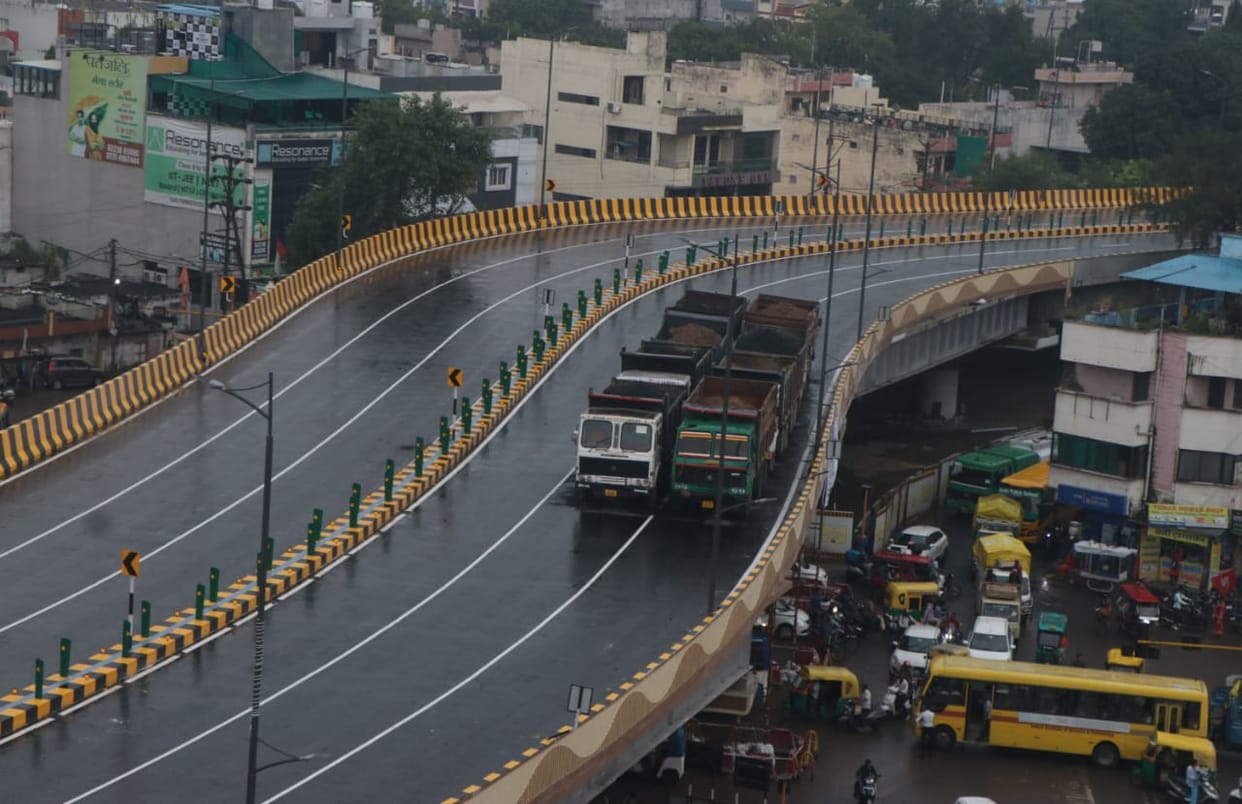 Indore: Indore residents will get the gift of two bridges on Diwali, Futhi Kothi bridge passes the load test.