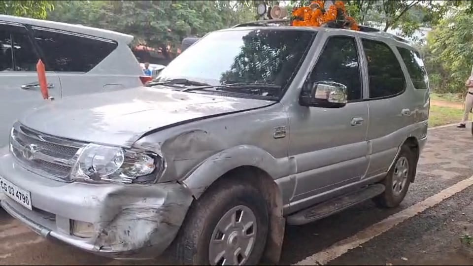 Two vehicles in CM Sai convoy collided with each other incident happened while trying to save cow in Durg