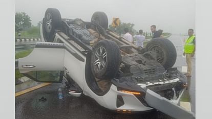 Cricketer Mushir Khan's car accident in Sultanpur.