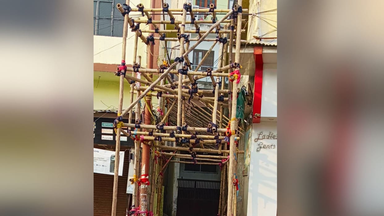 Navratri 2024 Special pandal like Supreme Court made in Kashi